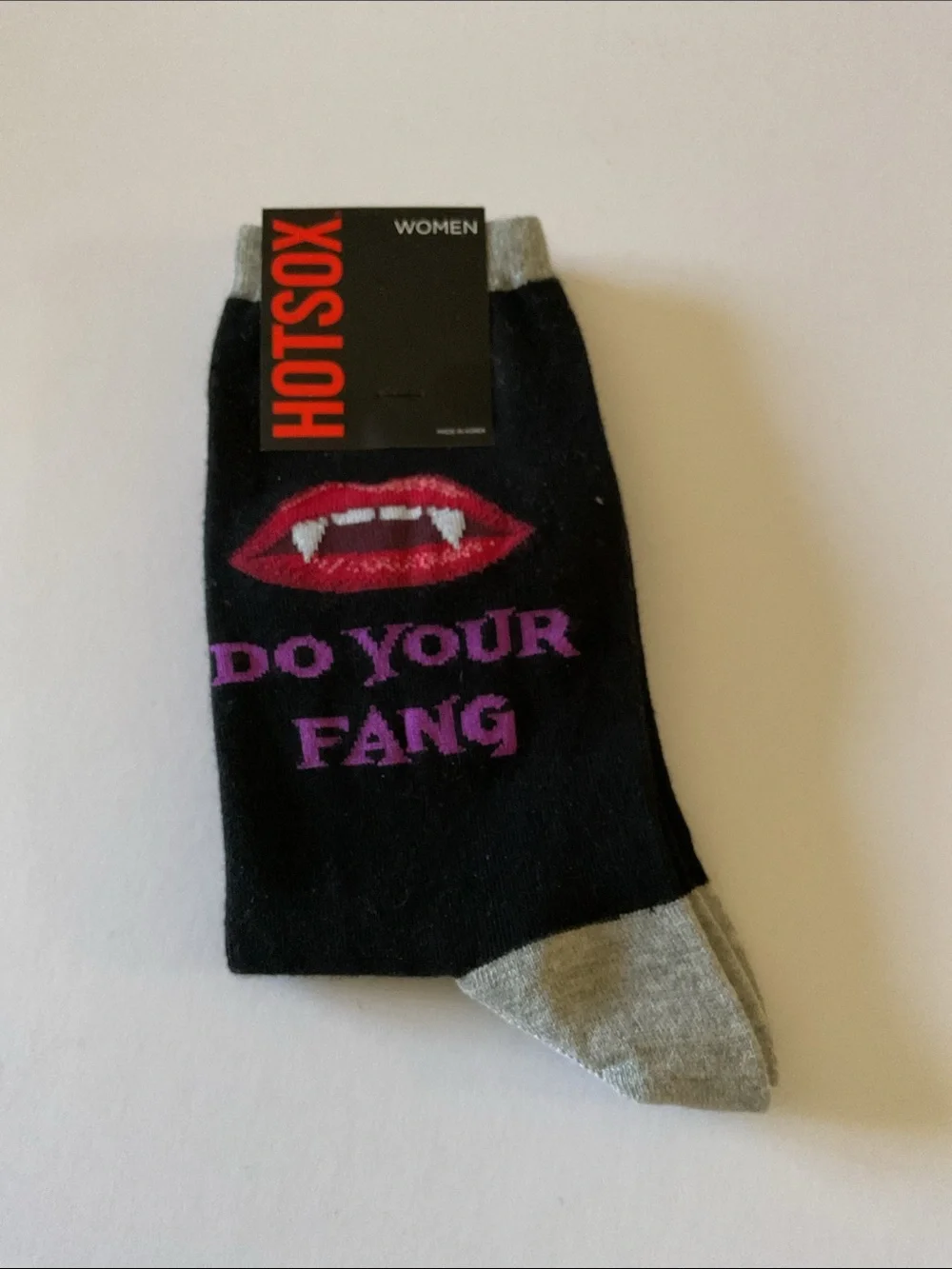 HOT SOX DO YOUR FANG WOMENS CREW SOCKS BLACK OS NWT
